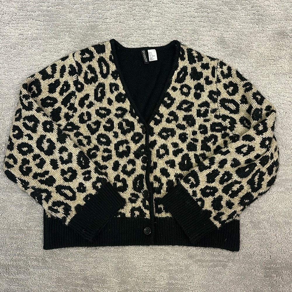 Cute leopard print sweater